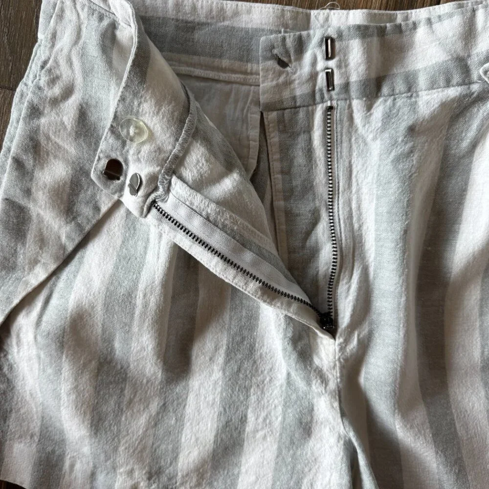 BCBGeneration linen/cotton gray/ivory striped mom shorts size 8